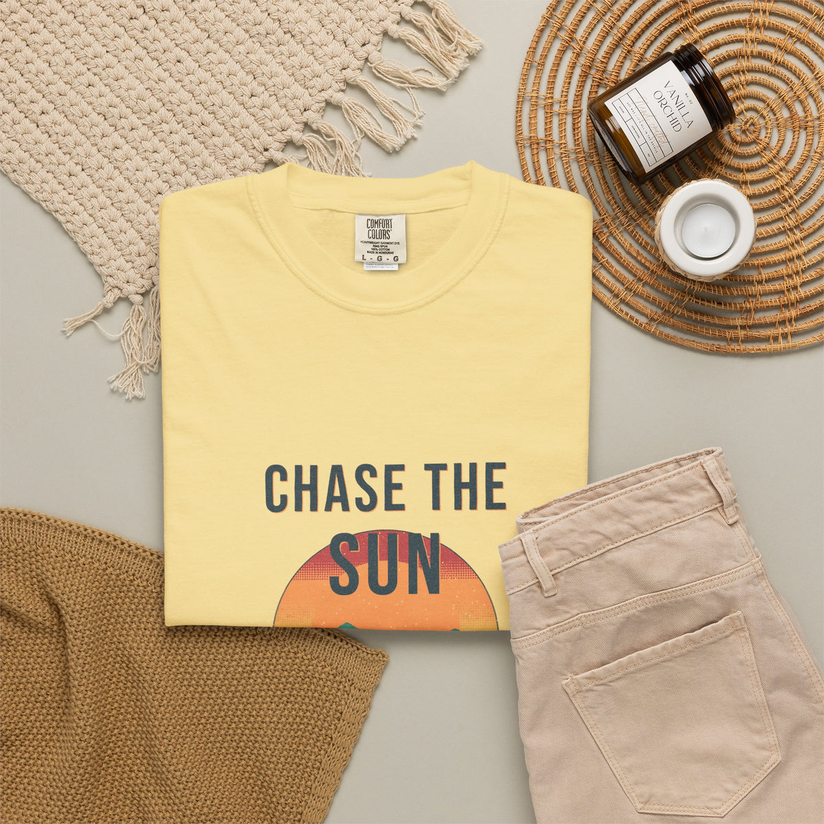 Chase The Sun Disc Tee by Retro Vibes — product view 5