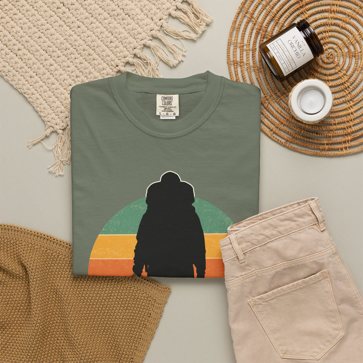 Adventure Hiker Tee — Retro Vibes