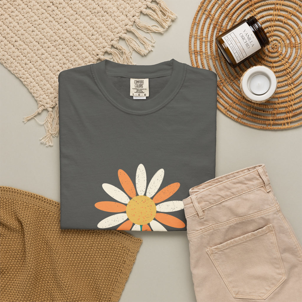 Groovy Daisy Tee by Retro Vibes — product view 5